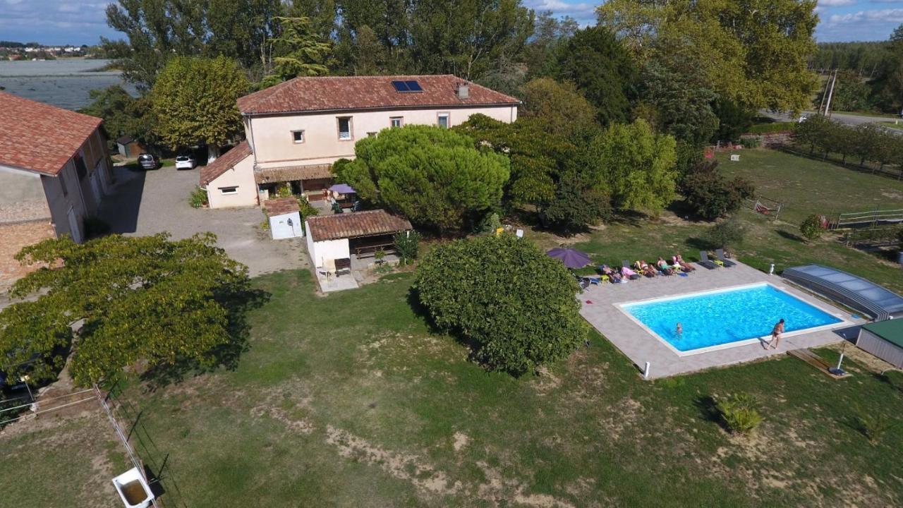 Domaine De L'Ile - Gites Et Chambres D'Hotes Castelsarrasin Exterior foto